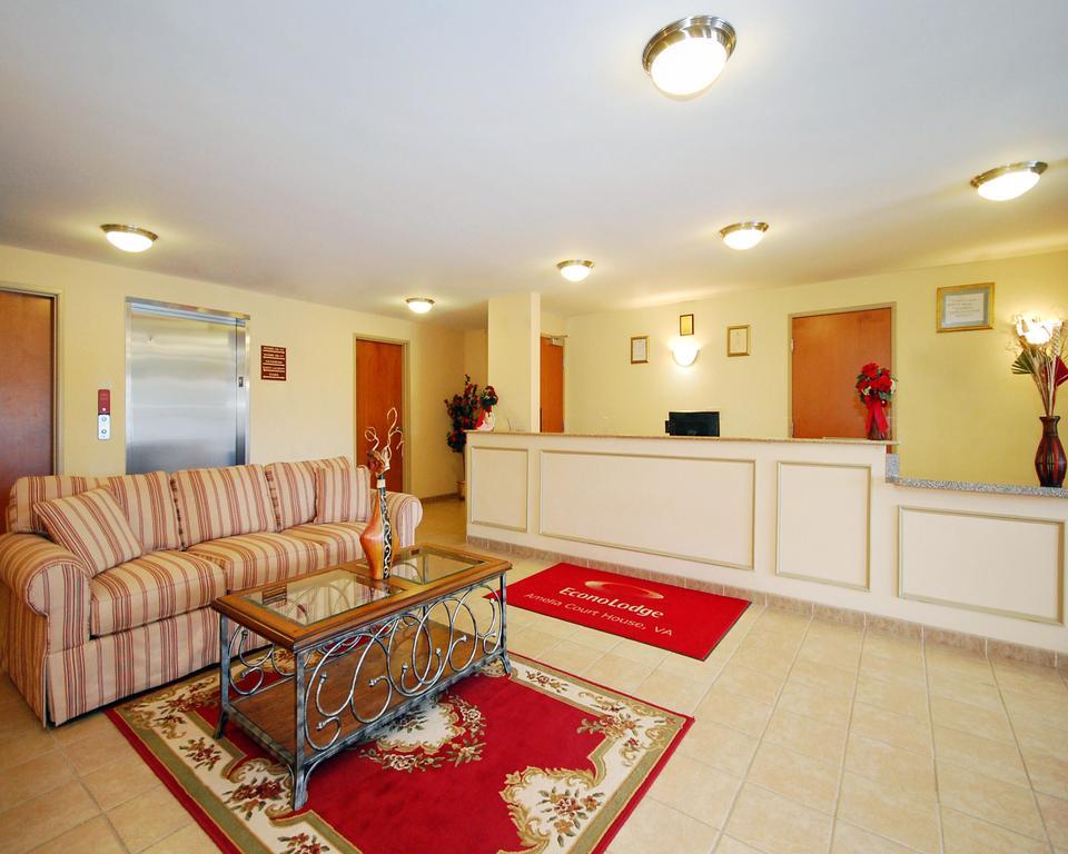 Econo Lodge Amelia Court House Интерьер фото