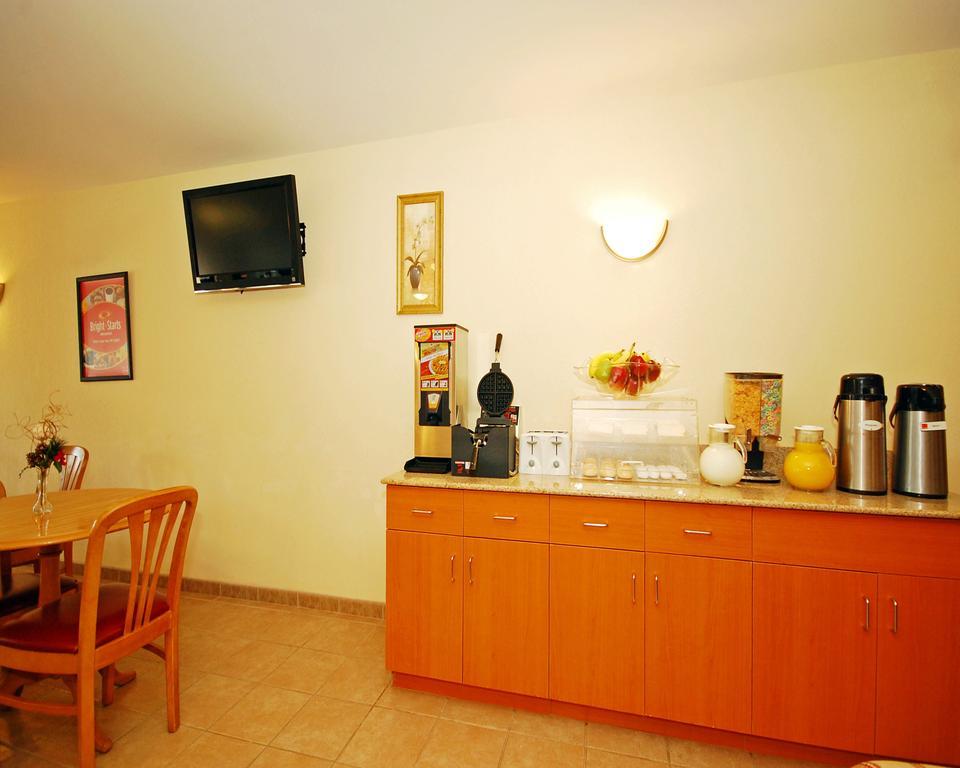Econo Lodge Amelia Court House Экстерьер фото